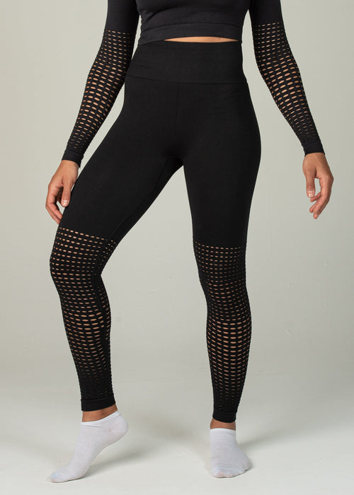 Seamless Conquest Leggings - Sweat Industry Apparel Black Front